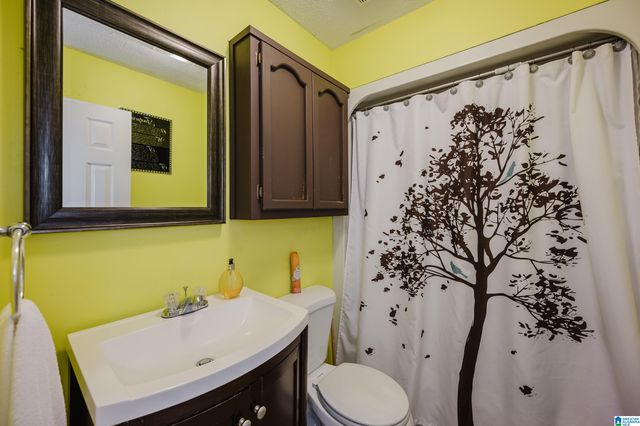 915 RICH ROAD, Birmingham, AL 35215