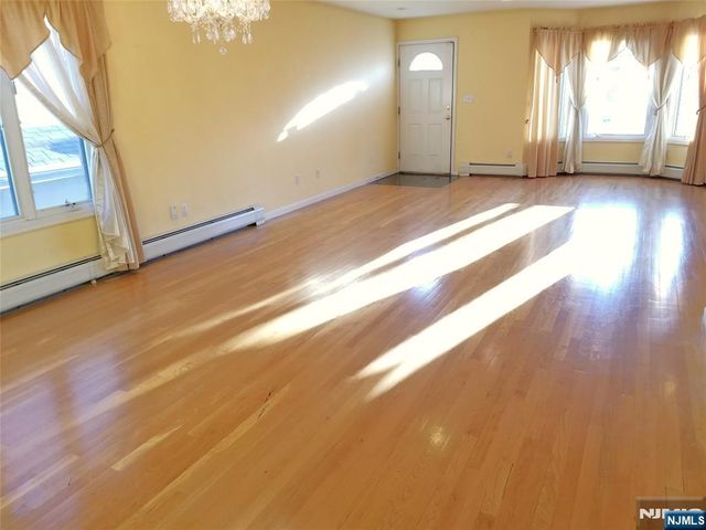 393 Washington Avenue, Cliffside Park, NJ 07010