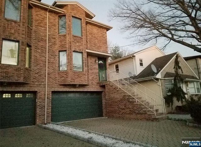 393 Washington Avenue, Cliffside Park, NJ 07010
