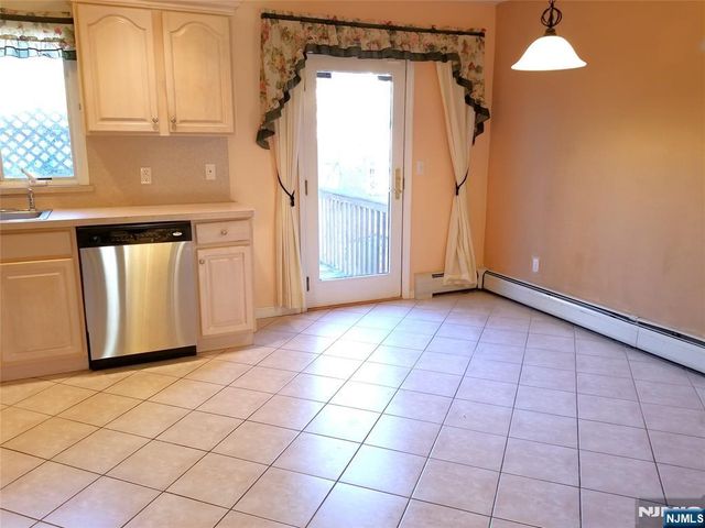 393 Washington Avenue, Cliffside Park, NJ 07010
