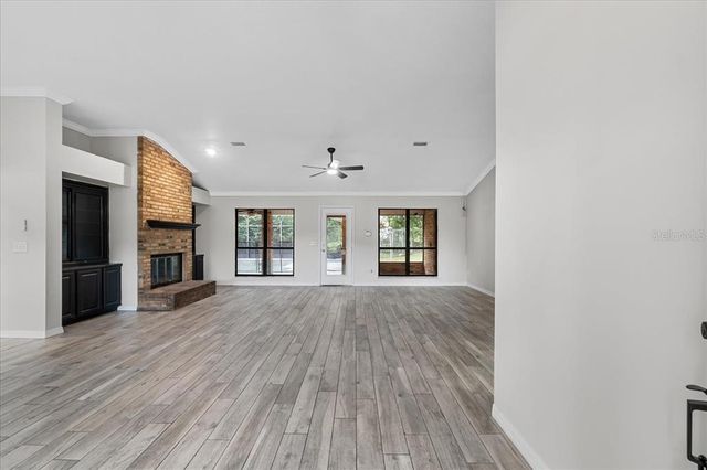 157 AMBERGATE COURT, Debary, FL 32713