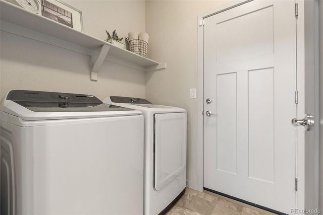 1827 S Helena, Aurora, CO 80017