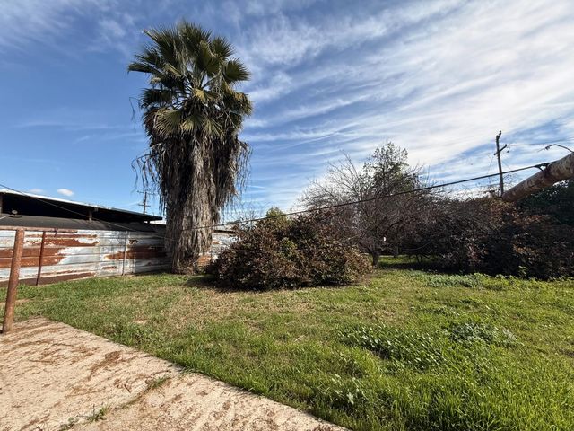 40284 Ralph Road, Cutler, CA 93615