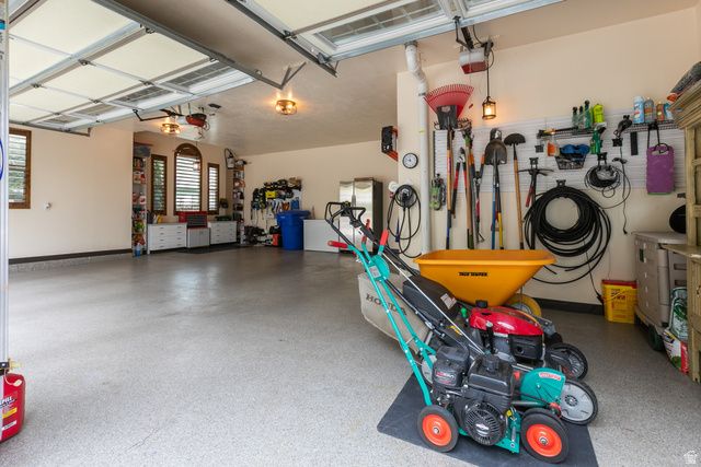 1391 N COMPTON RD, Farmington, UT 84025