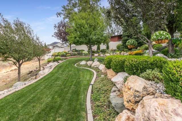 1391 N COMPTON RD, Farmington, UT 84025