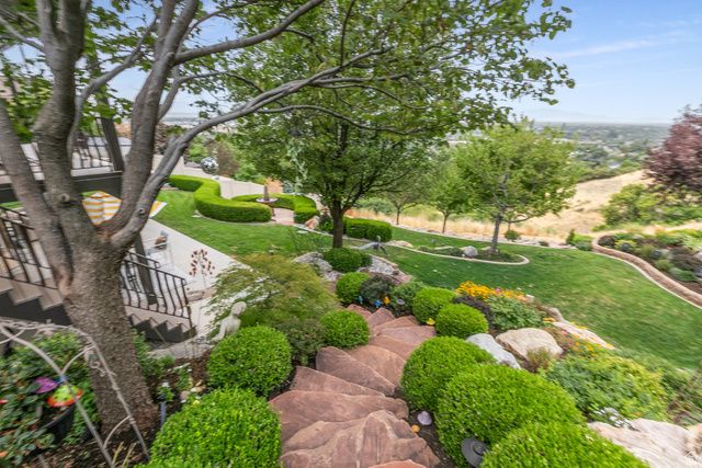 1391 N COMPTON RD, Farmington, UT 84025