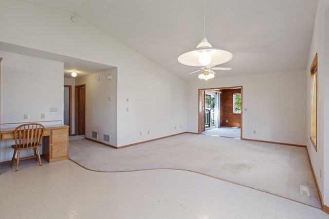 745 Sterling Court, Mahtomedi, MN 55115