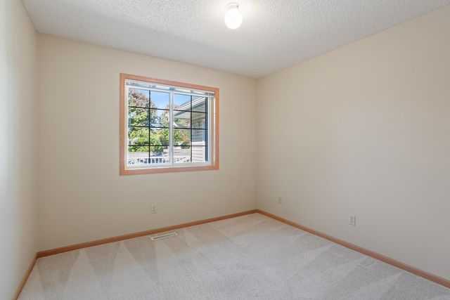 745 Sterling Court, Mahtomedi, MN 55115