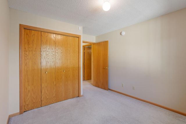 745 Sterling Court, Mahtomedi, MN 55115