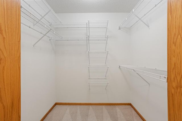 745 Sterling Court, Mahtomedi, MN 55115