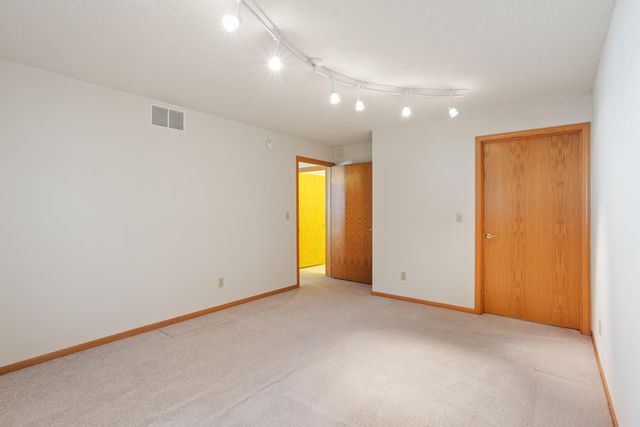 745 Sterling Court, Mahtomedi, MN 55115