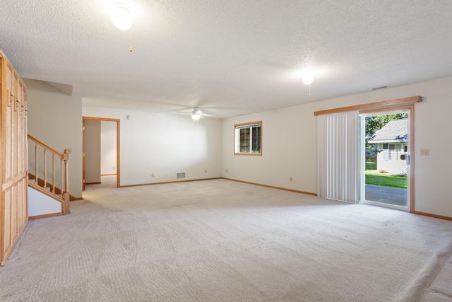 745 Sterling Court, Mahtomedi, MN 55115