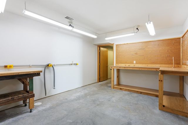 745 Sterling Court, Mahtomedi, MN 55115