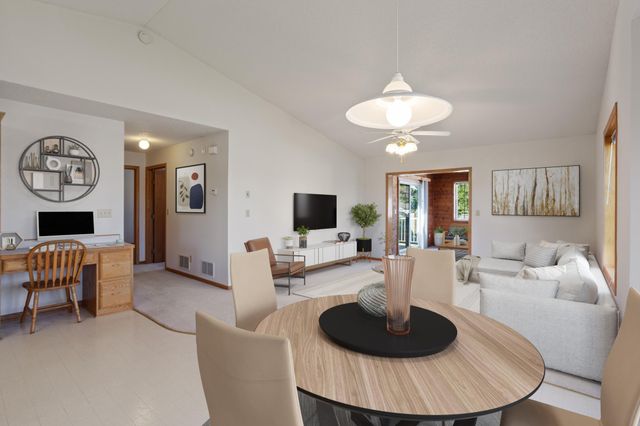 745 Sterling Court, Mahtomedi, MN 55115