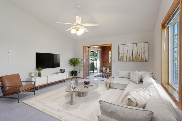 745 Sterling Court, Mahtomedi, MN 55115