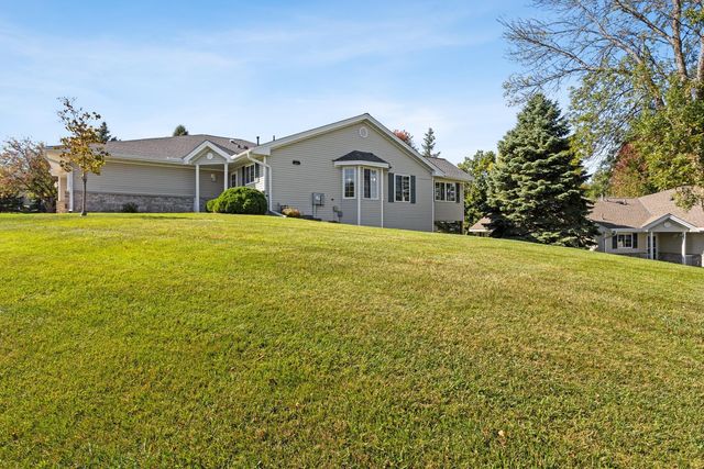 745 Sterling Court, Mahtomedi, MN 55115