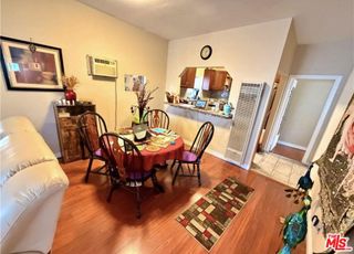 536 W 42nd Street, Los Angeles, CA 90037