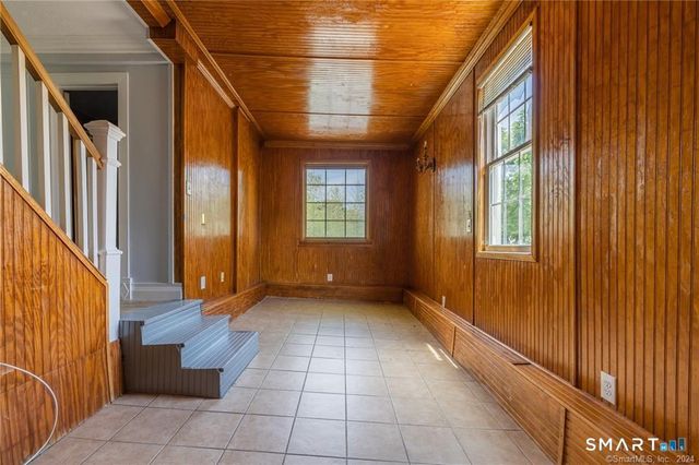 480 Ezra Street, Bridgeport, CT 06606
