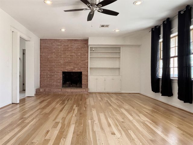 12231 Beauregard Dr, Houston, TX 77024