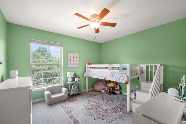 3288 W Yorkshire CIRCLE, Franklin, WI 53132