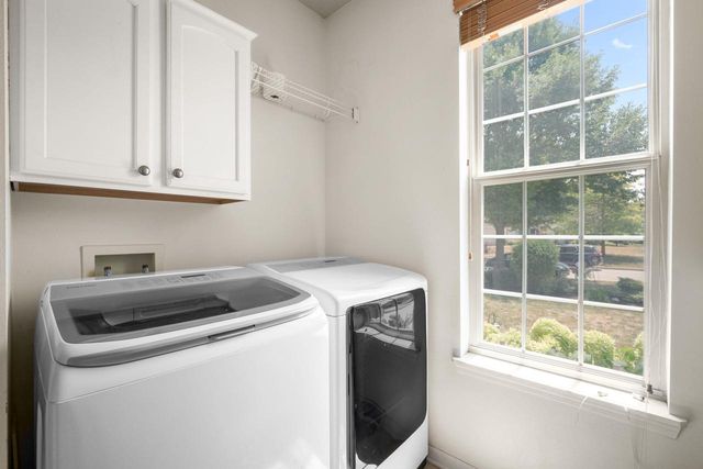 3288 W Yorkshire CIRCLE, Franklin, WI 53132