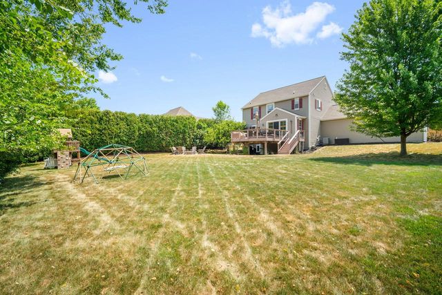 3288 W Yorkshire CIRCLE, Franklin, WI 53132