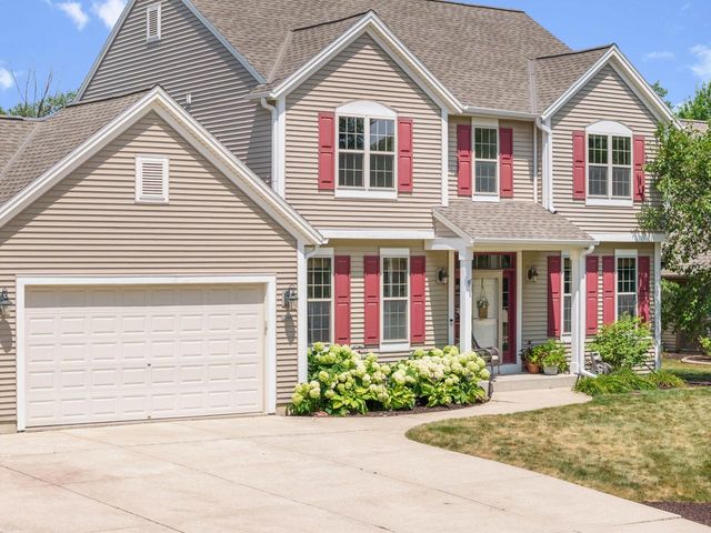 3288 W Yorkshire CIRCLE, Franklin, WI 53132