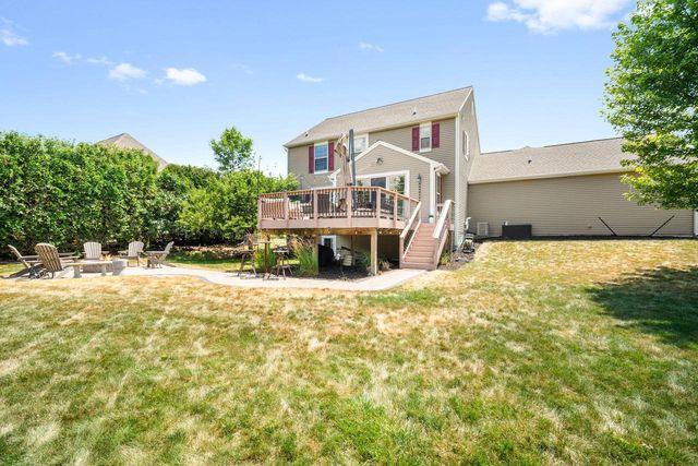 3288 W Yorkshire CIRCLE, Franklin, WI 53132