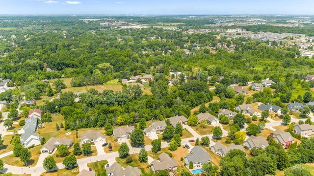 3288 W Yorkshire CIRCLE, Franklin, WI 53132