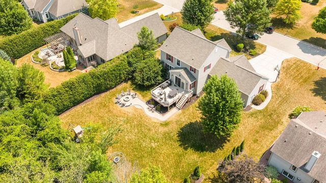 3288 W Yorkshire CIRCLE, Franklin, WI 53132