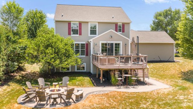 3288 W Yorkshire CIRCLE, Franklin, WI 53132