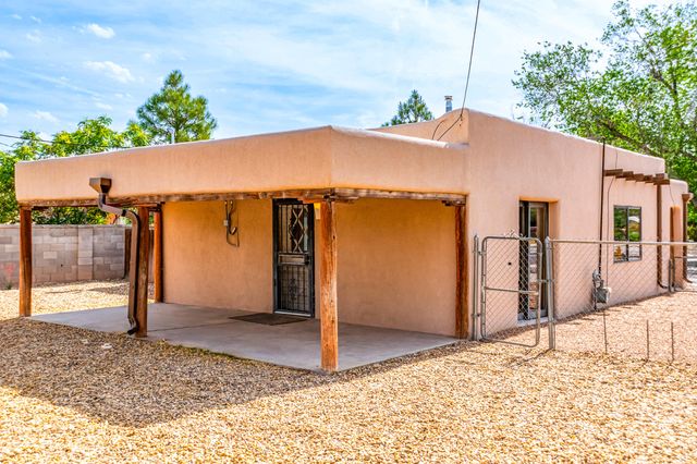 4501 8th Street NW, Albuquerque, NM 87107