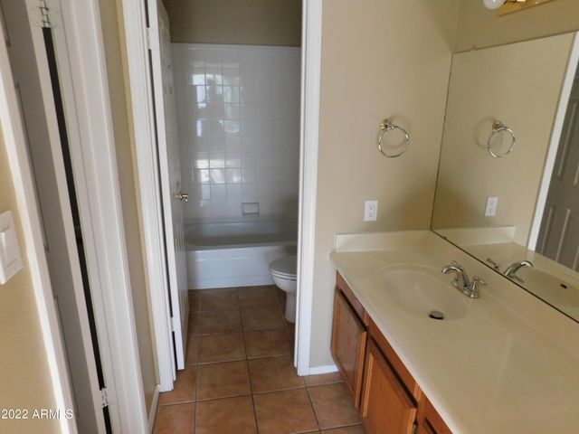 5950 N 78TH Street N 239, Scottsdale, AZ 85250