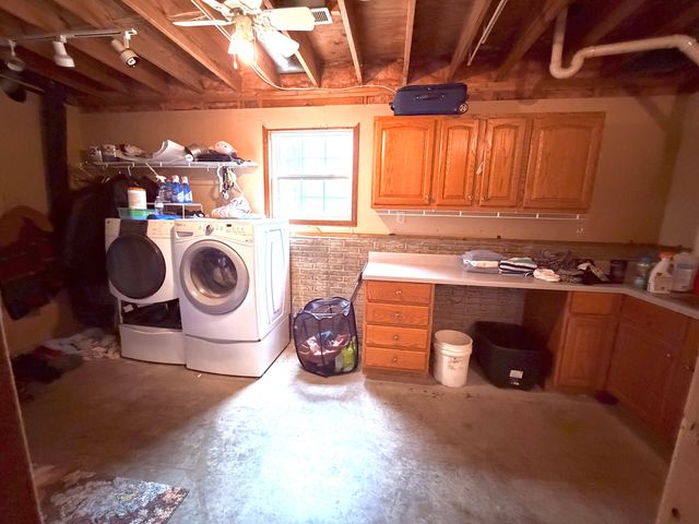 658 Deerfield Road, Walnut Hill, IL 62893