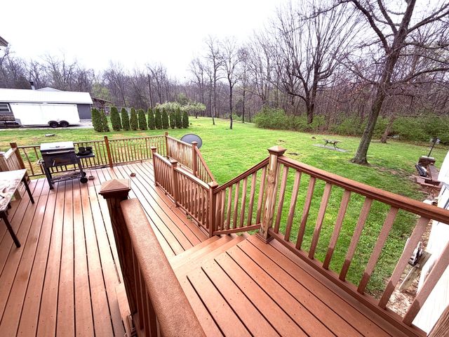 658 Deerfield Road, Walnut Hill, IL 62893