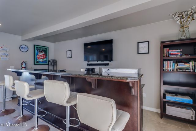 1282 Beach Boulevard, 206, Biloxi, MS 39530