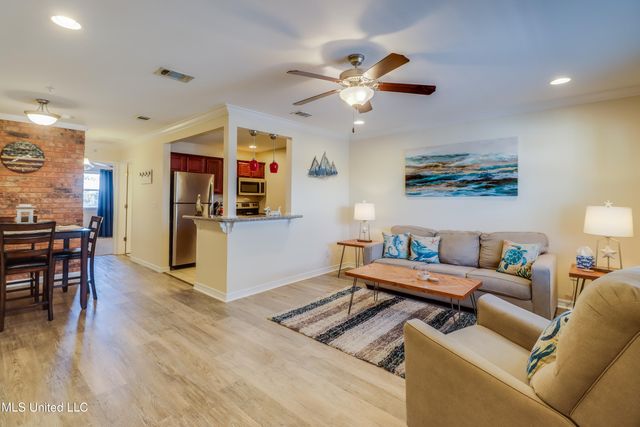 1282 Beach Boulevard, 206, Biloxi, MS 39530