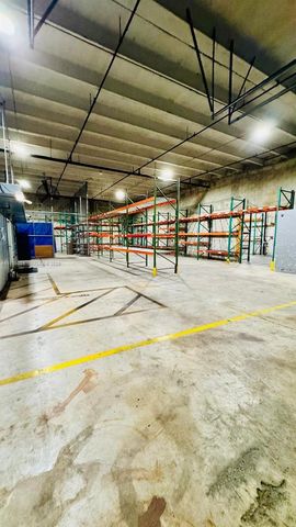 7953 NW 64th St, Medley, FL 33166