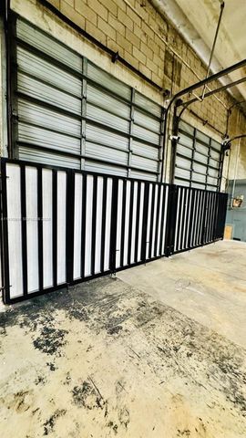 7953 NW 64th St, Medley, FL 33166