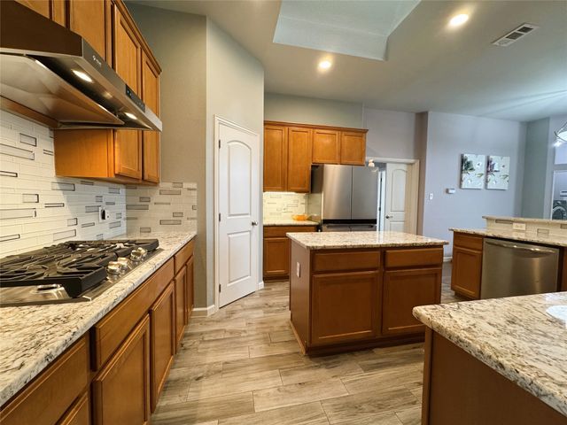 414 Lakefield Drive, Murphy, TX 75094
