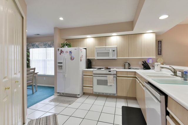 77 Anglers Pointe Drive 3, Branson, MO 65616