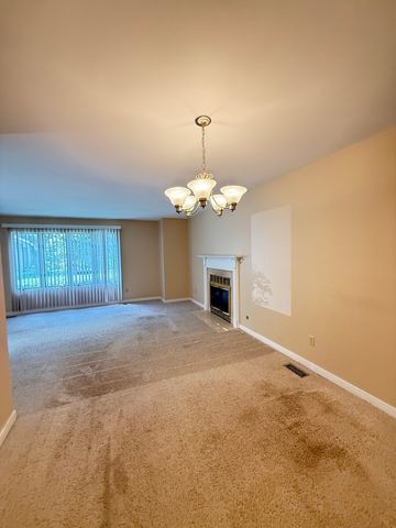 2851 GARDEN Drive, Lisle, IL 60532
