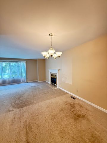 2851 GARDEN Drive, Lisle, IL 60532