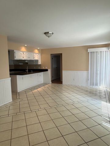 2851 GARDEN Drive, Lisle, IL 60532