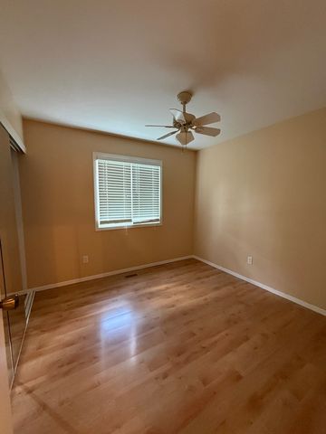 2851 GARDEN Drive, Lisle, IL 60532