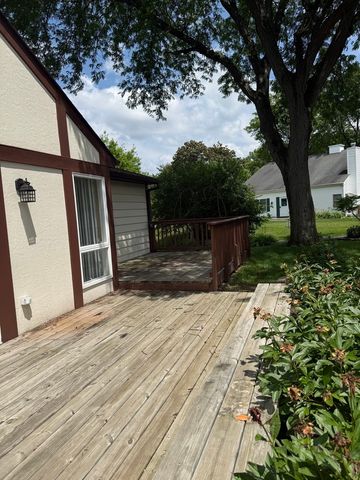 2851 GARDEN Drive, Lisle, IL 60532