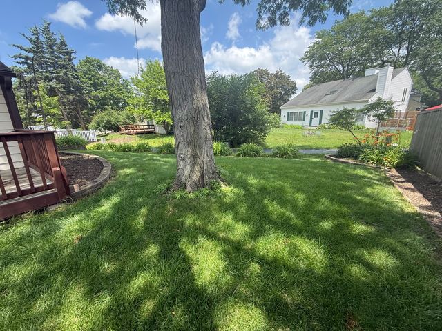 2851 GARDEN Drive, Lisle, IL 60532