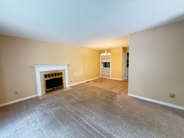2851 GARDEN Drive, Lisle, IL 60532