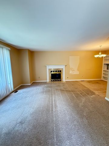 2851 GARDEN Drive, Lisle, IL 60532