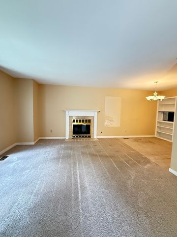 2851 GARDEN Drive, Lisle, IL 60532